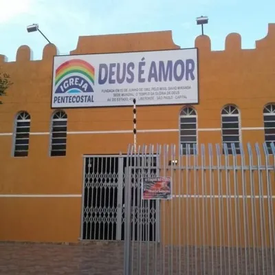 Live streaming Rádio Clube Deus é Amor
