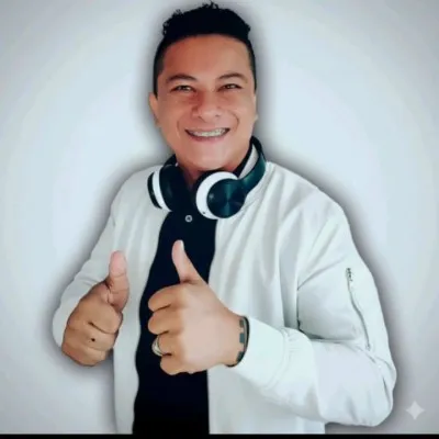 Live streaming El Compadrito Radio
