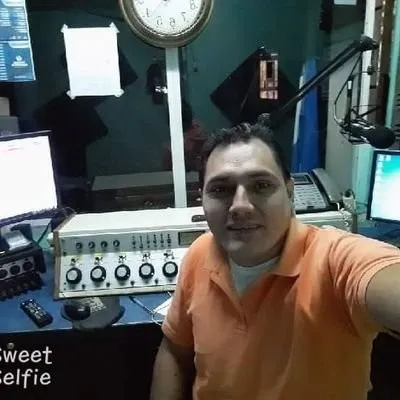 Live streaming Radio Solo Exitos HN