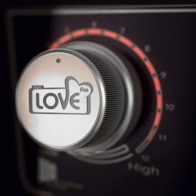 Live streaming Love FM