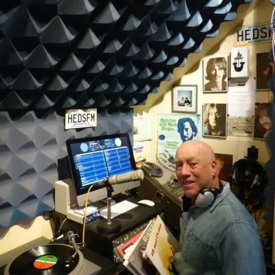Live streaming Heads FM