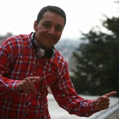 Live streaming La Viejoteca de Julio Cesar Uchima