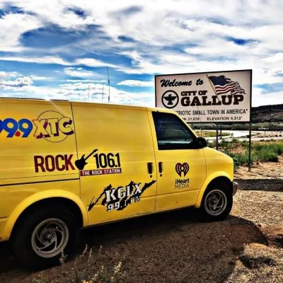 Live streaming 99.1 KGLX