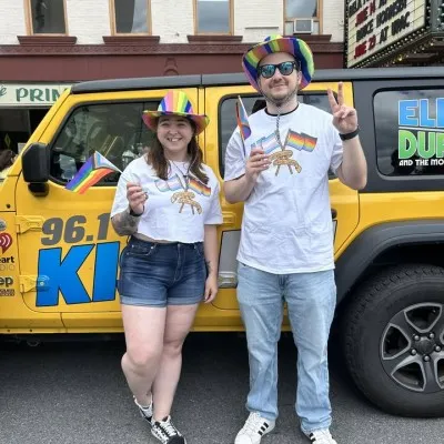 Live streaming Kiss FM