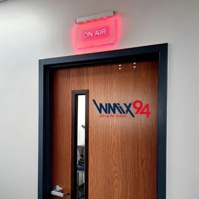 Live streaming WMIX 94