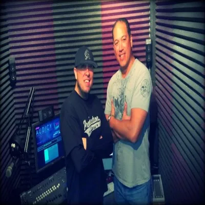 Live streaming iRadio928 (Old School Classics & New Hit Music)