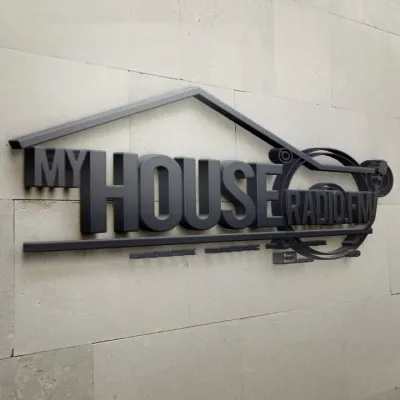 Live streaming My House Radio
